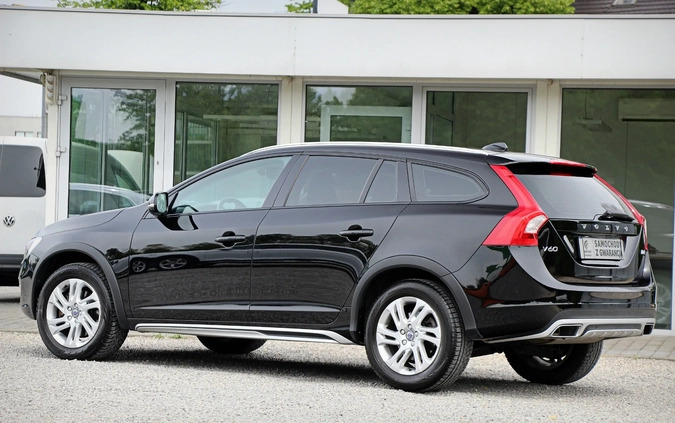 Volvo V60 Cross Country cena 79900 przebieg: 81000, rok produkcji 2018 z Wisła małe 781